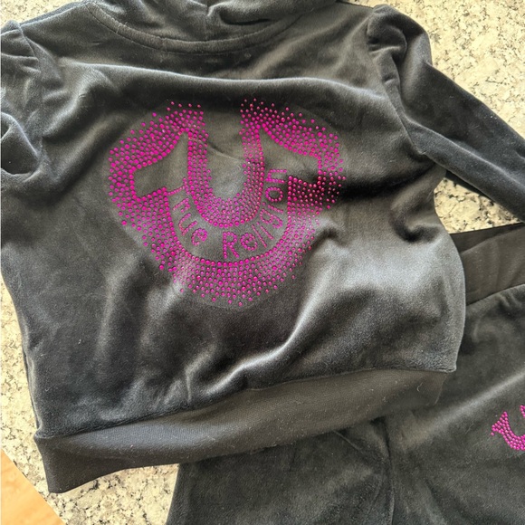 True religion jogging suit brand new never worn - Picture 2 of 2